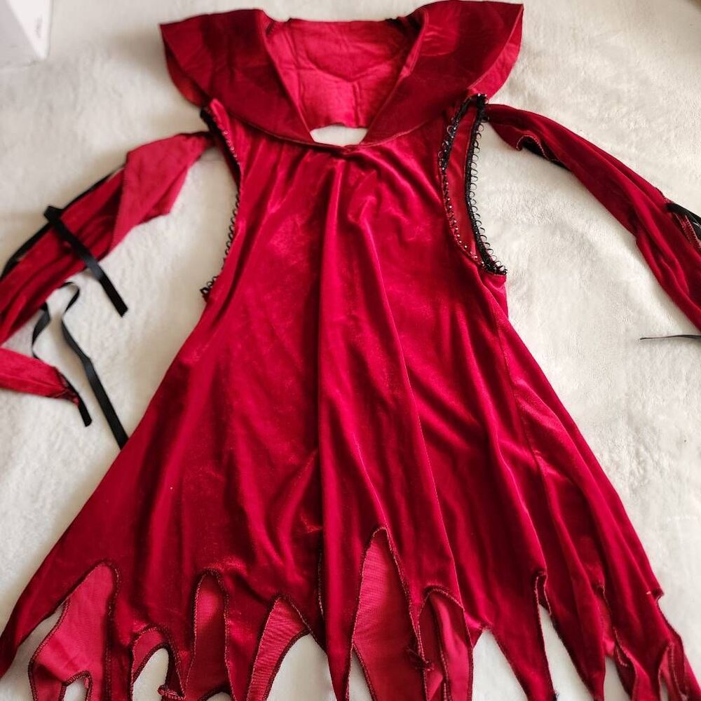 Rubies Women's Red Velvet Devil Costume Size Small